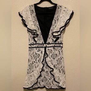 PRETTY LITTLE THING - Classy lace dress- Cocktail Dress - Summer Dress- Bodycon